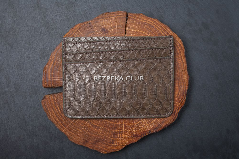 LOCKER's LH2P-Brown python skin cardholder with RFID protection for 7 compartments - Image 2