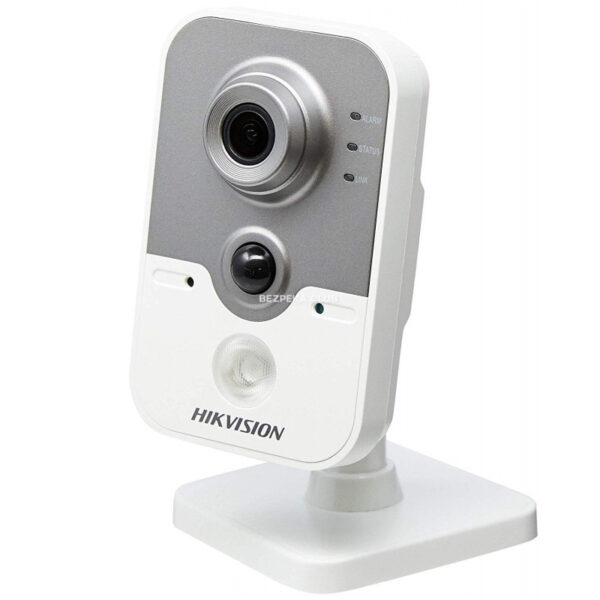 Video surveillance/Video surveillance cameras 2 MP IP camera Hikvision DS-2CD2420F-IW (4 mm)