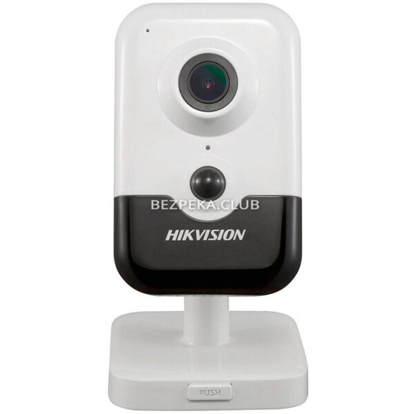 Системи відеоспостереження/Камери стеження 2 Мп Wi-Fi IP відеокамера Hikvision DS-2CD2421G0-IW(W) (2.8 мм)